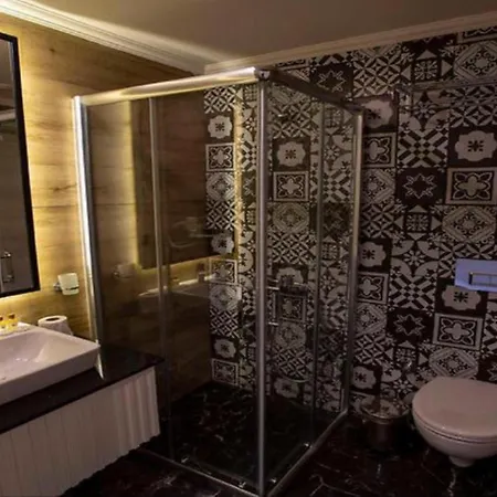 Mir'amor Garden Hotel